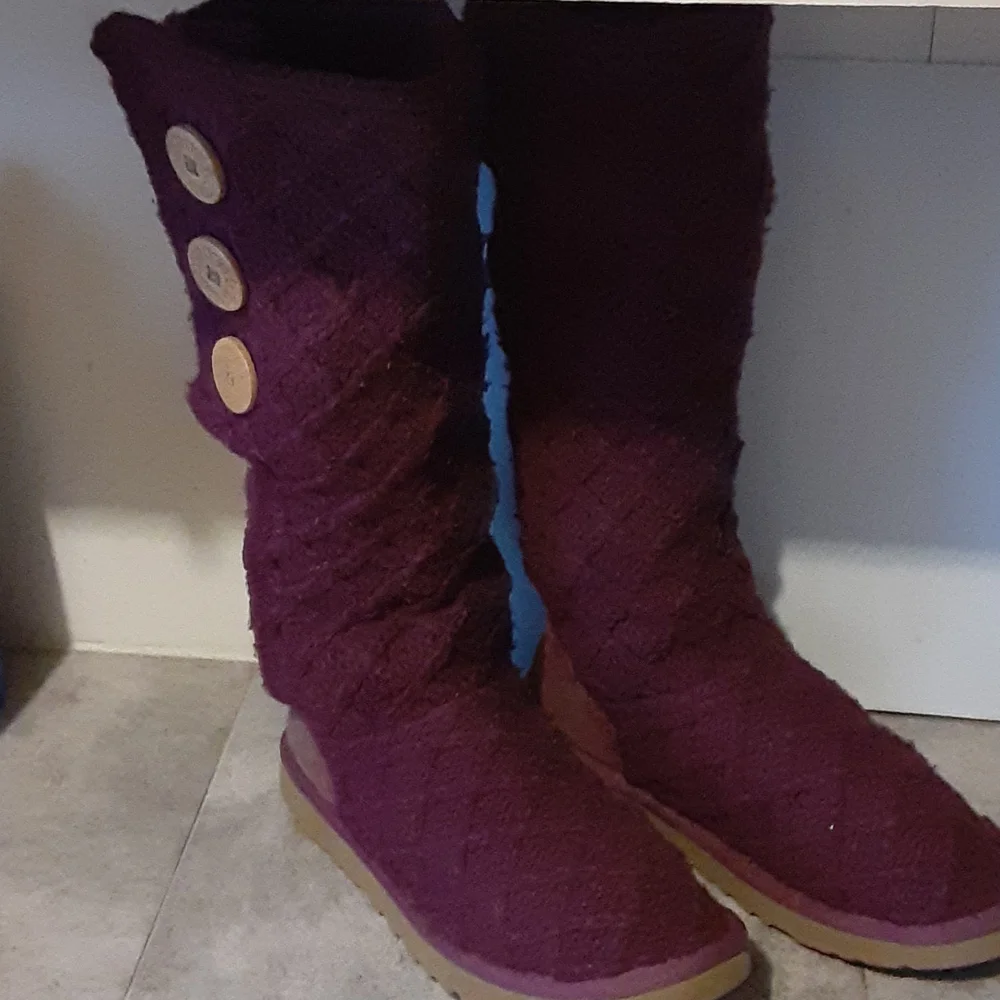 UGG boots size 7 women - Picture 3 of 5